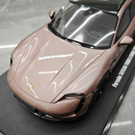 [GT Spirit] 1:18 Porsche 2021 Taycan Cross Turismo Turbo S rose voiture miniature Resin