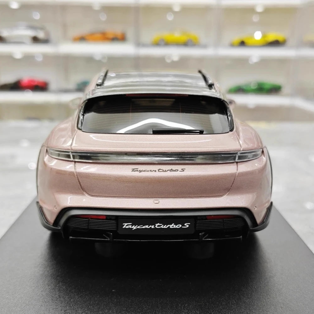 [GT Spirit] 1:18 Porsche 2021 Taycan Cross Turismo Turbo S Pink Model Car Resin