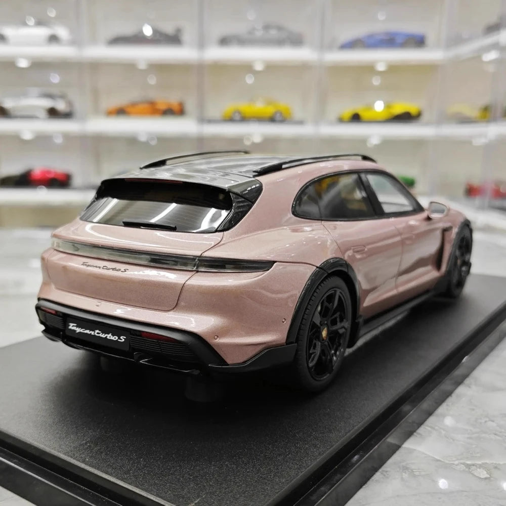 [GT Spirit] 1:18 Porsche 2021 Taycan Cross Turismo Turbo S Pink Model Car Resin