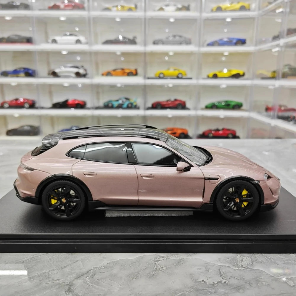 [GT Spirit] 1:18 Porsche 2021 Taycan Cross Turismo Turbo S Pink Model Car Resin
