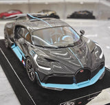 [Henson & Heaven] 1:18 Bugatti 2019 Divo svart modellbil harts