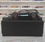 [Henson & Heaven] 1:18 Bugatti 2019 Divo svart modellbil harts