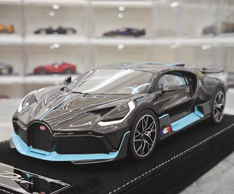 [Henson & Heaven] 1:18 Bugatti 2019 Divo Black Model Car Resin