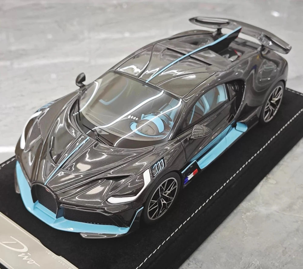 [Henson & Heaven] 1:18 Bugatti 2019 Divo Black Model Car Resin