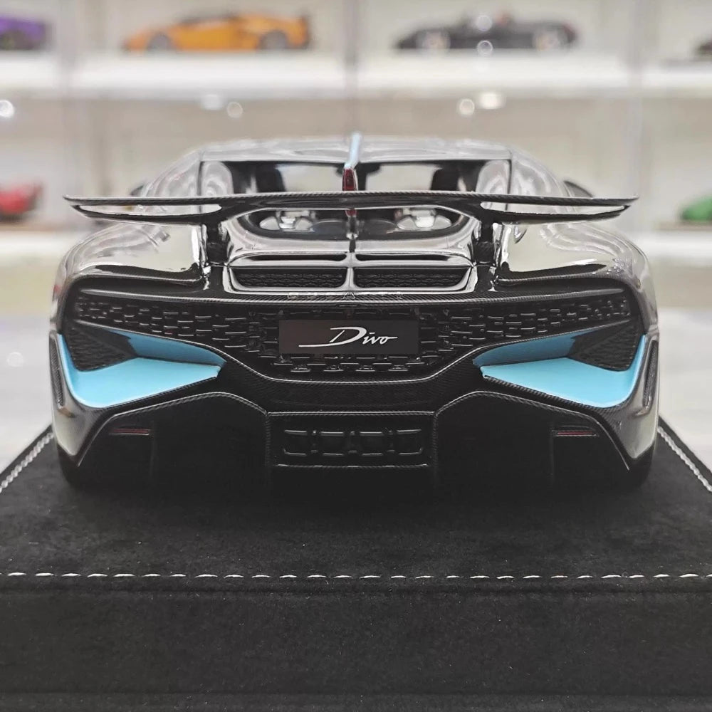 [Henson & Heaven] 1:18 Bugatti 2019 Divo Black Model Car Resin