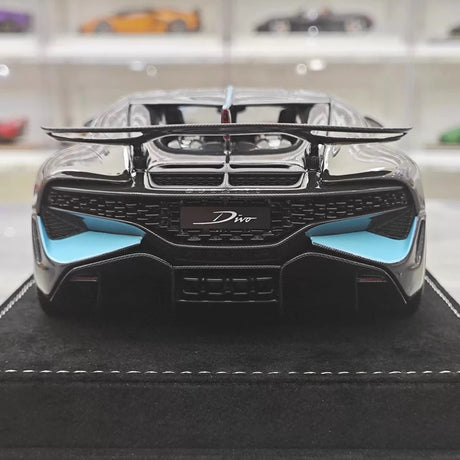 [Henson & Heaven] 1:18 Bugatti 2019 Divo Black Model Car Resin