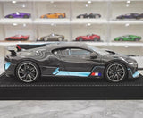 [Henson & Heaven] 1:18 Bugatti 2019 Divo svart modellbil harts