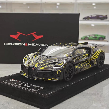 [Henson & Heaven] 1:18 Bugatti 2019 Divo Black & Yellow Model Car Resin