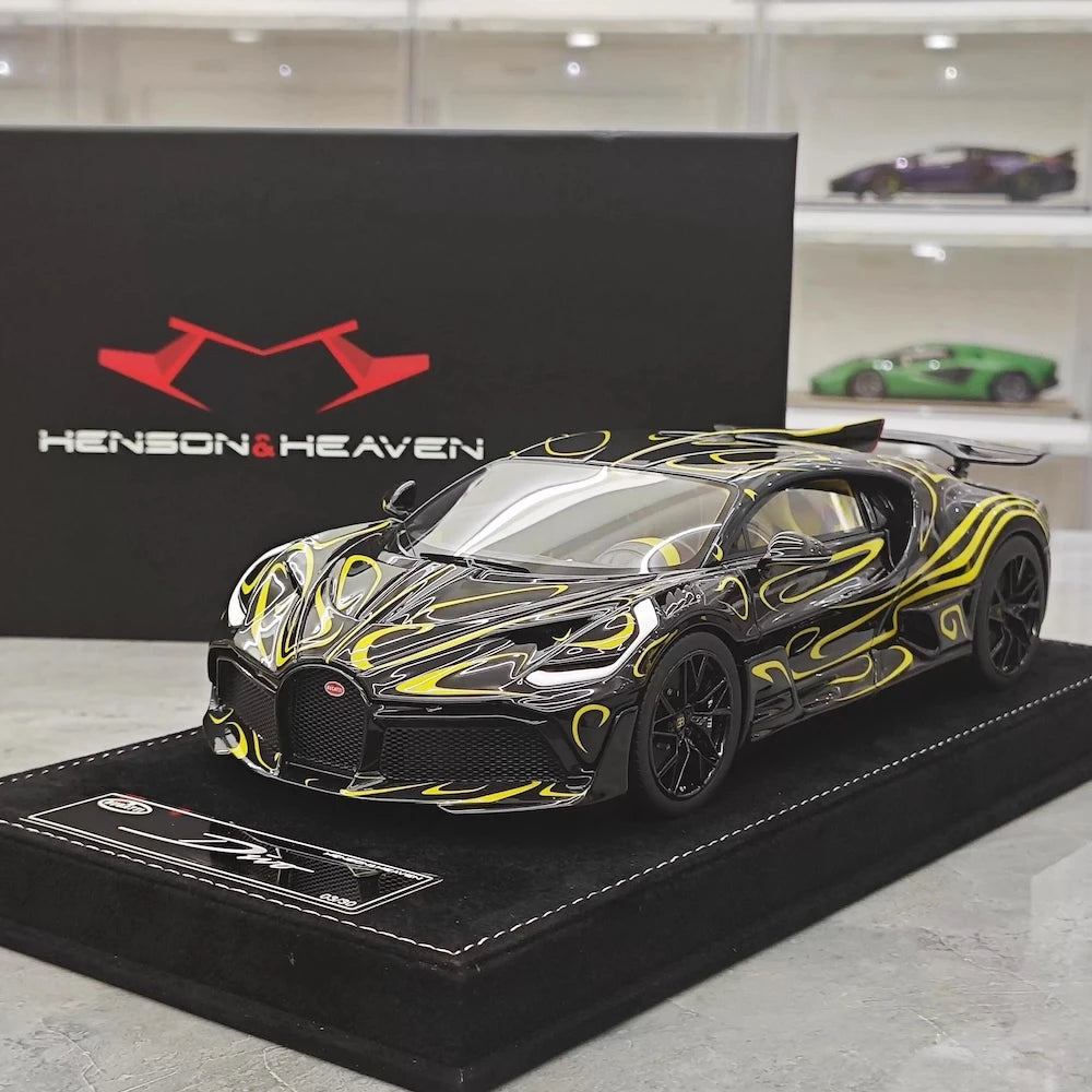 [Henson & Heaven] 1:18 Bugatti 2019 Divo Black & Yellow Model Car Resin