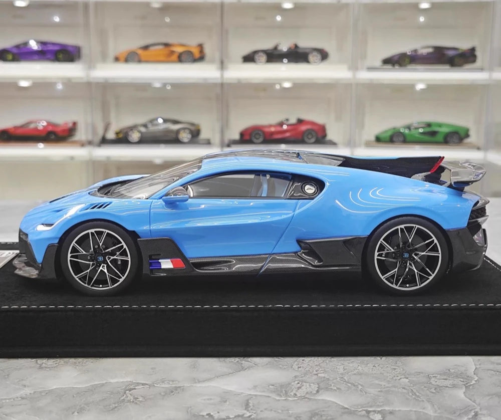 [Henson & Heaven] 1:18 Bugatti 2019 Divo Blue Model Car Resin