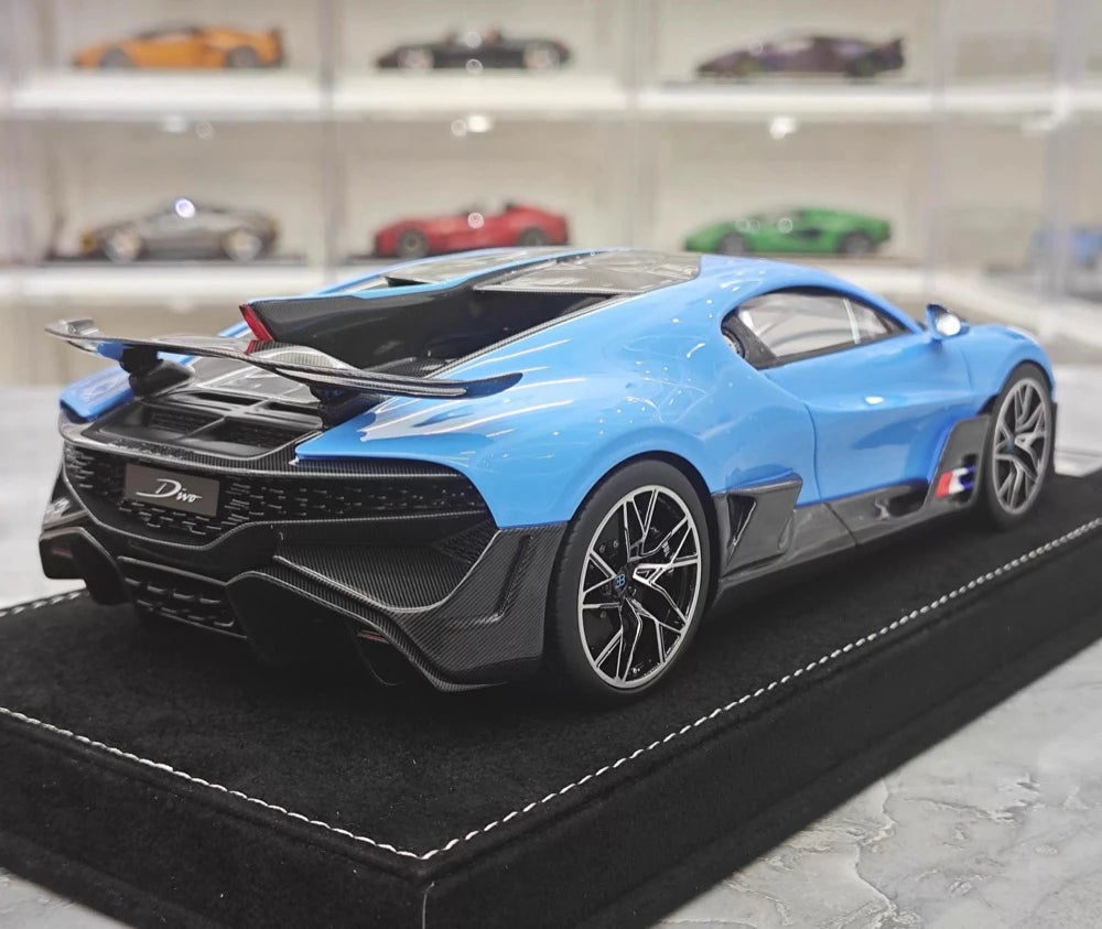 [Henson & Heaven] 1:18 Bugatti 2019 Divo Blue Model Car Resin