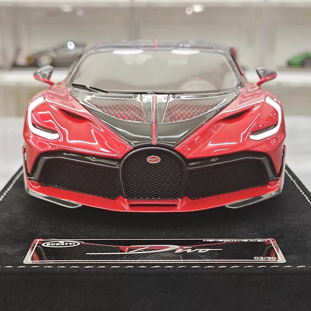 [Henson & Heaven] 1:18 Bugatti 2019 Divo Red Model Car Resin