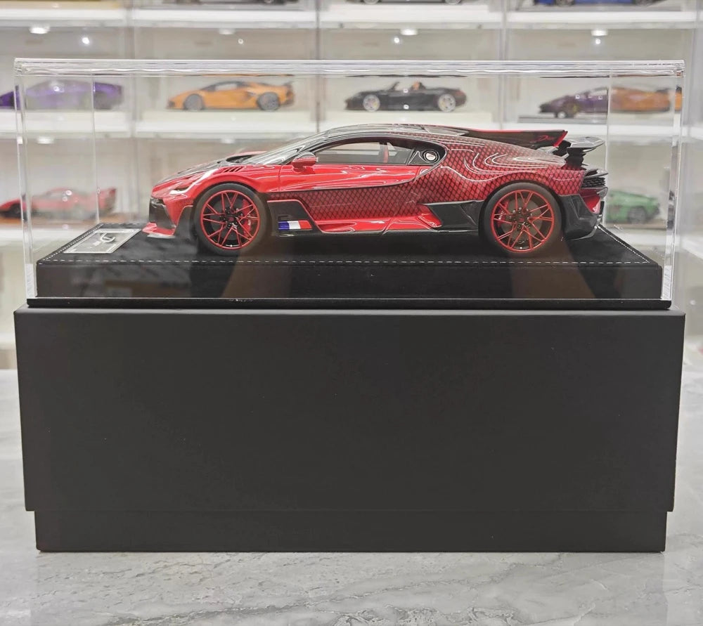 [Henson & Heaven] 1:18 Bugatti 2019 Divo Red Model Car Resin