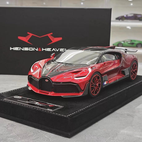[Henson & Heaven] 1:18 Bugatti 2019 Divo Red Model Car Resin