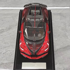 [Henson & Heaven] 1:18 Bugatti 2019 Divo Red Model Car Resin