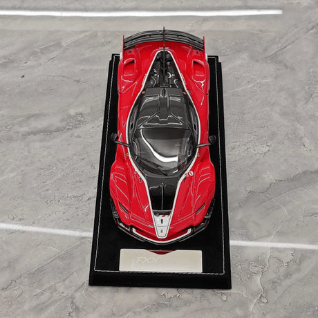 Henson & Heaven Ferrari 2017 FXX-K Evo Metallic Red Carbon Racing Livery 1:18 – Collectible Resin Model Resin