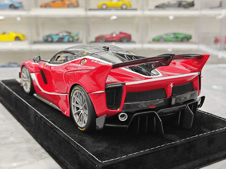 Henson & Heaven Ferrari 2017 FXX-K Evo Metallic Red Carbon Racing Livery 1:18 – Collectible Resin Model Resin