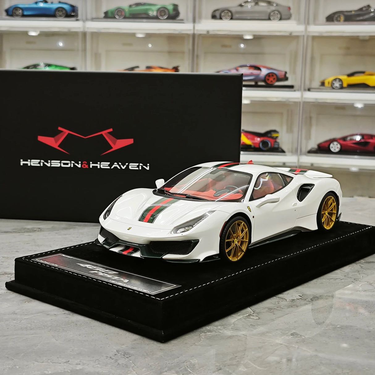 Henson & Heaven Ferrari 2018 488 피스타 구찌 에디션 1:18 – 수집용 레진 모델 레진