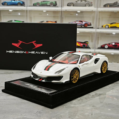 Henson & Heaven Ferrari 2018 488 Pista Gucci Edition 1:18 – Collectible Resin Model Resin