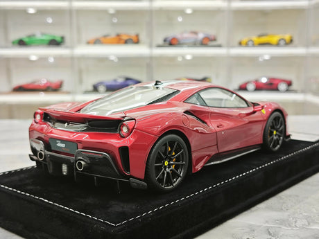 Henson & Heaven Ferrari 2018 488 Pista Rosso Vulcano 1:18 – Collectible Resin Model Resin