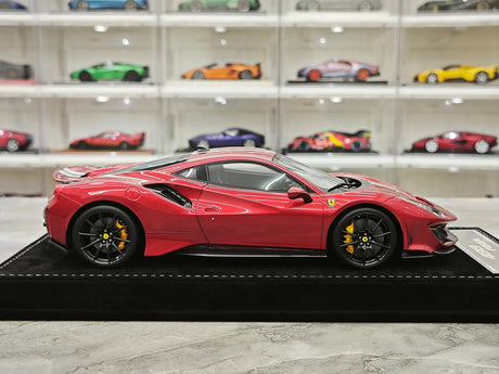 Henson & Heaven Ferrari 2018 488 Pista Rosso Vulcano 1:18 – Collectible Resin Model Resin