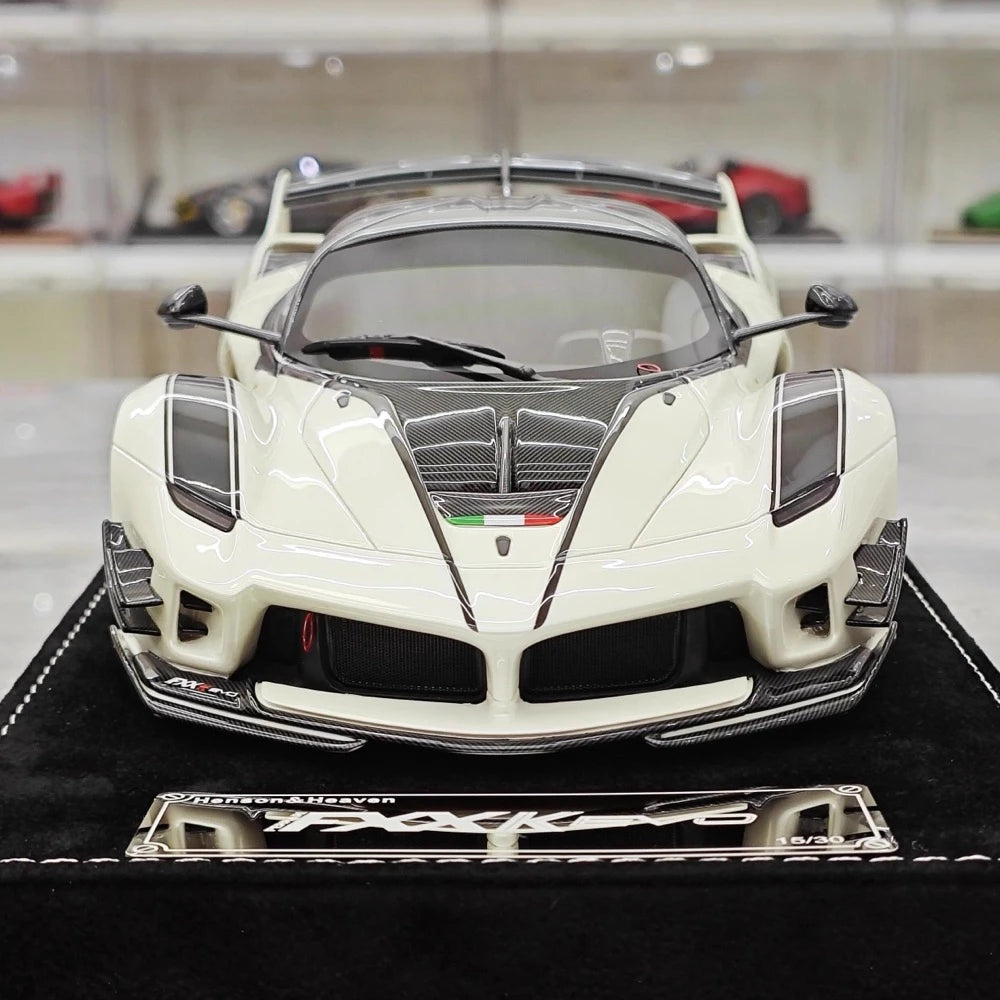 [Henson & Heaven] 1:18 Ferrari 2018 FXX-K EVO valkoinen pienoismalli Hartsi