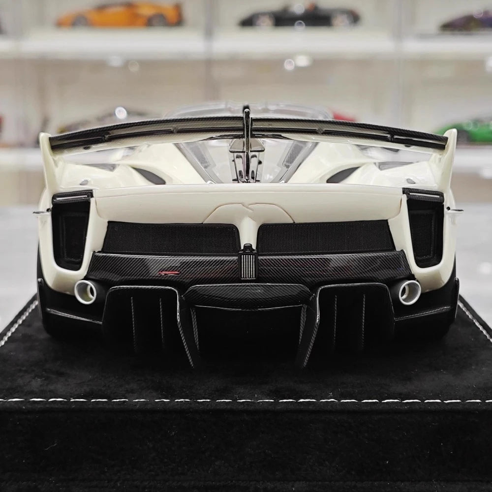 [Henson & Heaven] 1:18 Ferrari 2018 FXX-K EVO valkoinen pienoismalli Hartsi