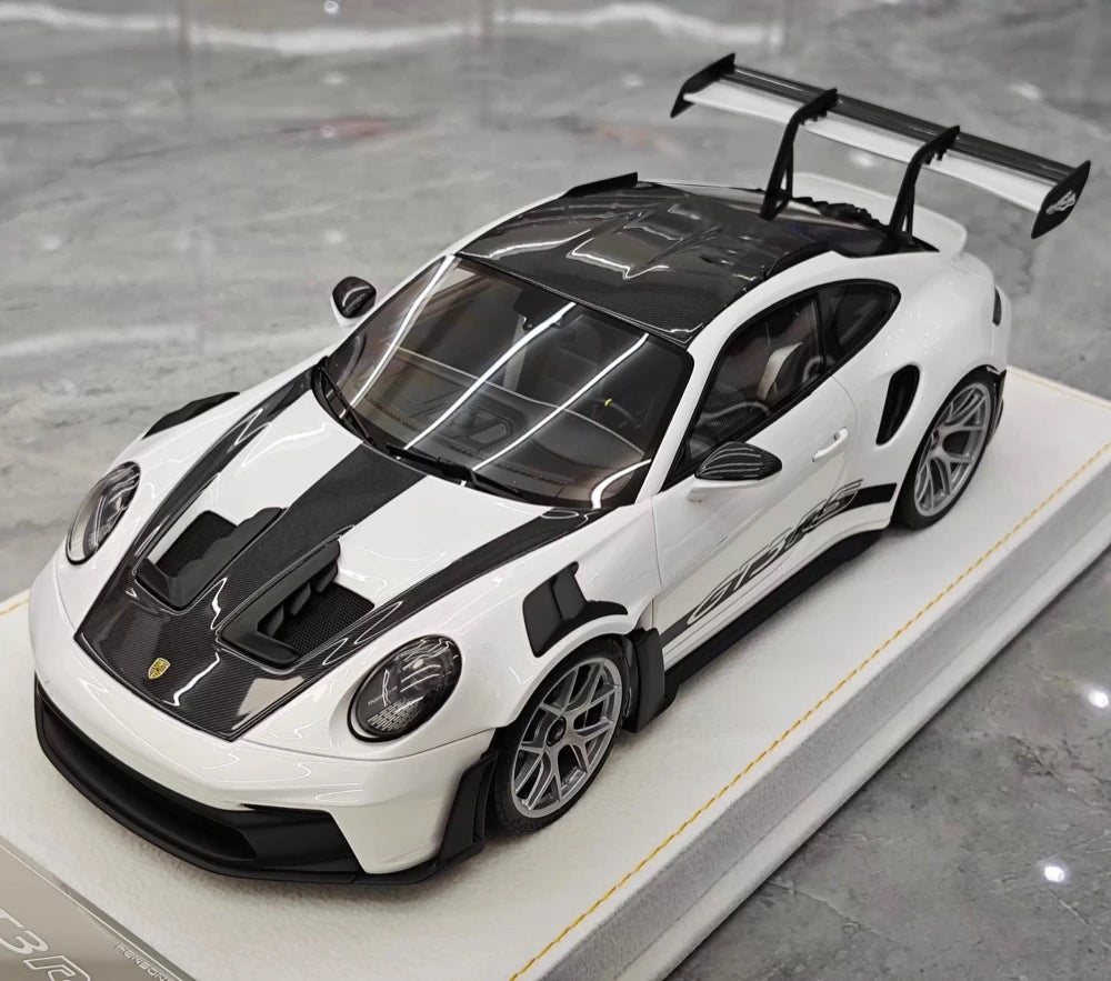 [Henson & Heaven] 1:18 Porsche 2023 992.1 GT3 RS White & Silver Hub Model Car Resin