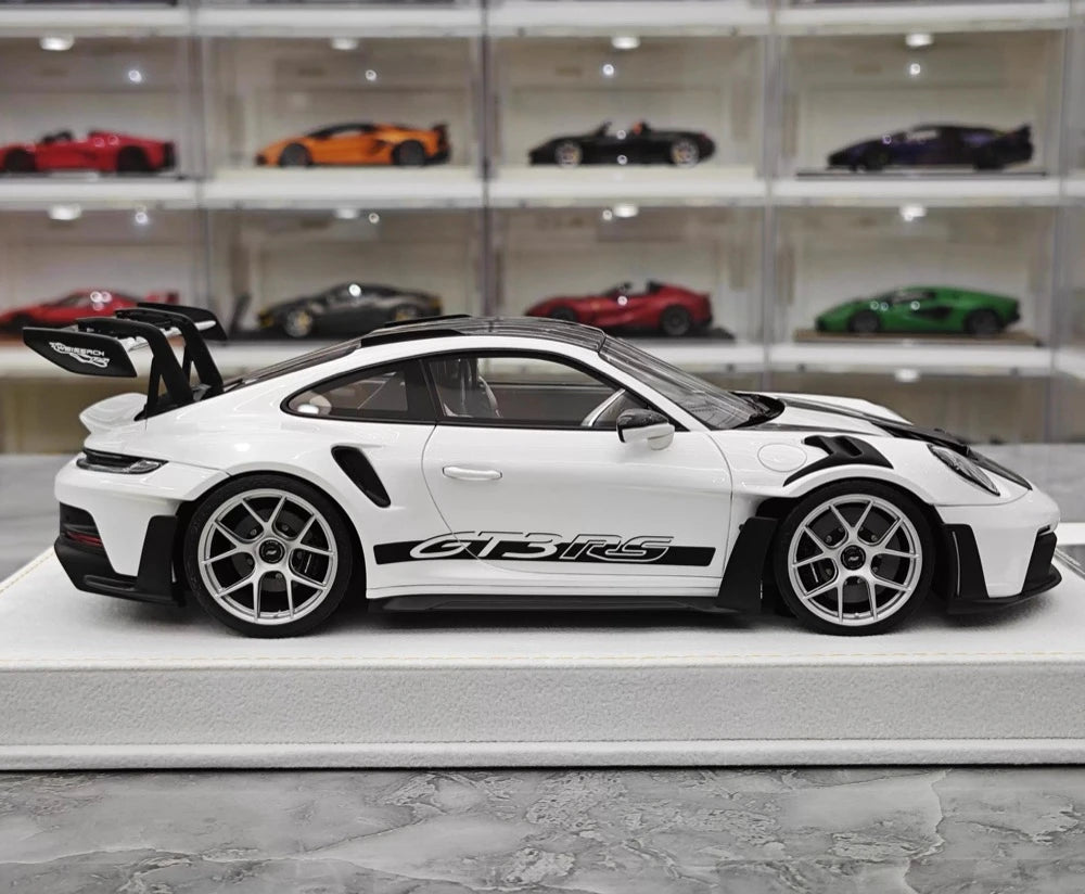 [Henson & Heaven] 1:18 Porsche 2023 992.1 GT3 RS White & Silver Hub Model Car Resin