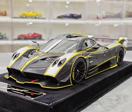 [Henson & Heaven] 1:18 Pagani 2020 Huayra R Black Carbon Model Car Resin