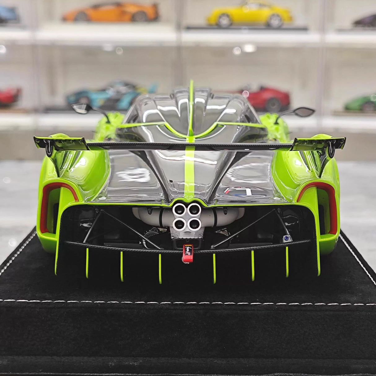 [Henson Heaven] 1:18 Pagani 2020 Huayra R Verde Mantis carbone #7 Resin / Closed Body