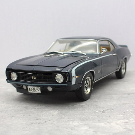 [Highway61] 1:18 Chevrolet 1969 Camaro SS 396 Black Model Car Die-Cast