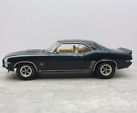 [Highway61] 1:18 Chevrolet 1969 Camaro SS 396 Black Model Car Die-Cast