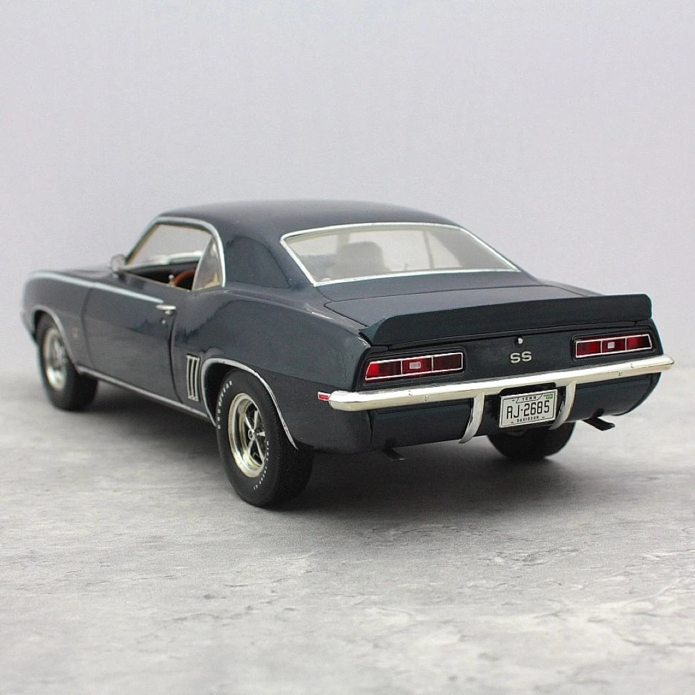 [Highway61] 1:18 Chevrolet 1969 Camaro SS 396 Black Model Car Die-Cast