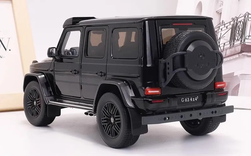 [iScale] 1:18 Mercedes-AMG 2022 G63 4×4 Black Model Car Die-Cast