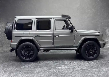 [iScale] 1:18 Mercedes-AMG 2022 G63 4×4 Gray Model Car Die-Cast