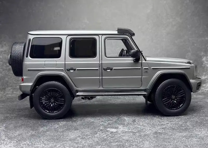 [iScale] 1:18 Mercedes-AMG 2022 G63 4×4 grigio modellino di auto Die-Cast