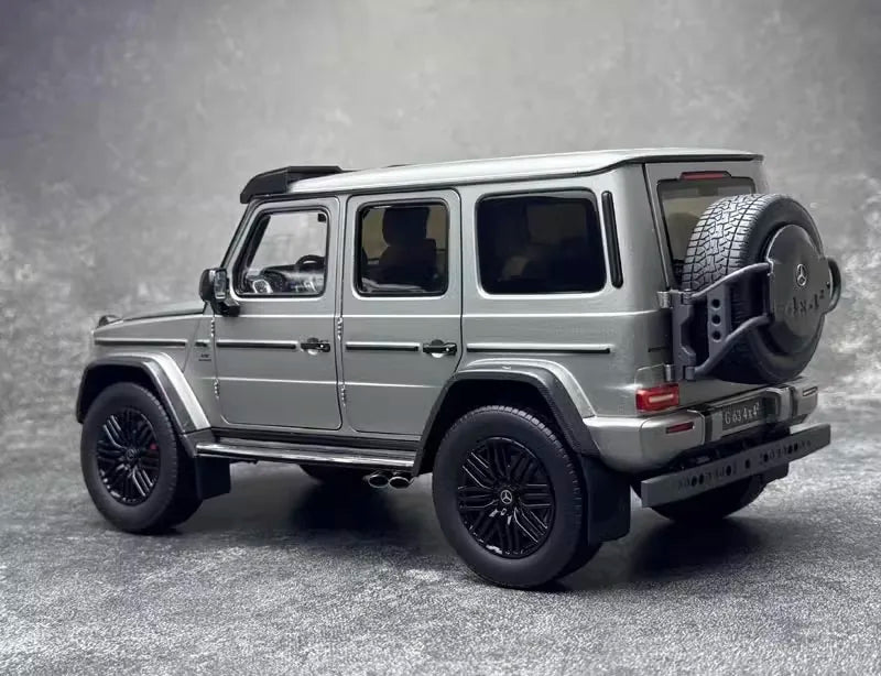 [iScale] 1:18 Mercedes-AMG 2022 G63 4×4 grigio modellino di auto Die-Cast