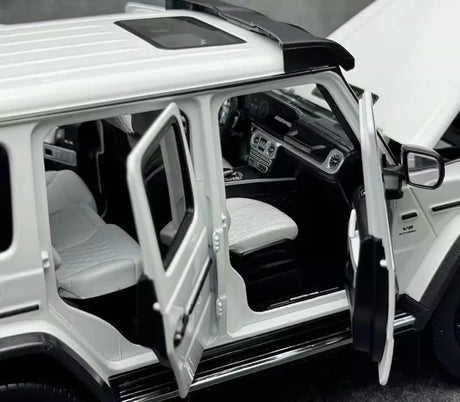 [iScale] 1:18 Mercedes-AMG 2022 G63 4×4 White Model Car Die-Cast