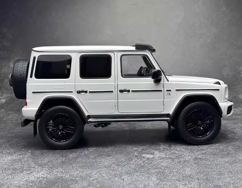 [iScale] 1:18 Mercedes-AMG 2022 G63 4×4 White Model Car Die-Cast
