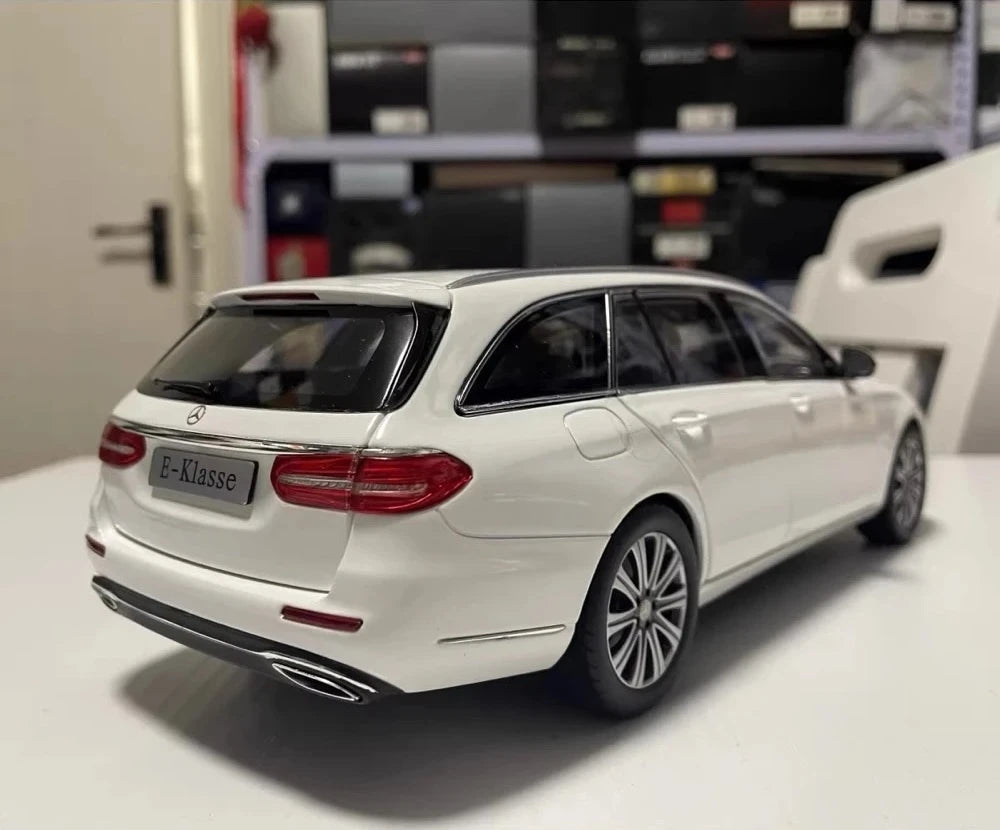 [iScale] 1:18 Mercedes-Benz 2016 E300 W213 T-Modell Witte Model Auto-die-gegoten