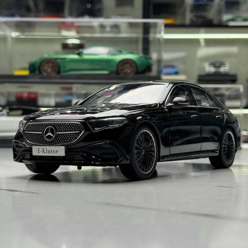 [iScale] 1:18 Mercedes-Benz 2023 E-Klasse W214 Black Model Car Die-Cast