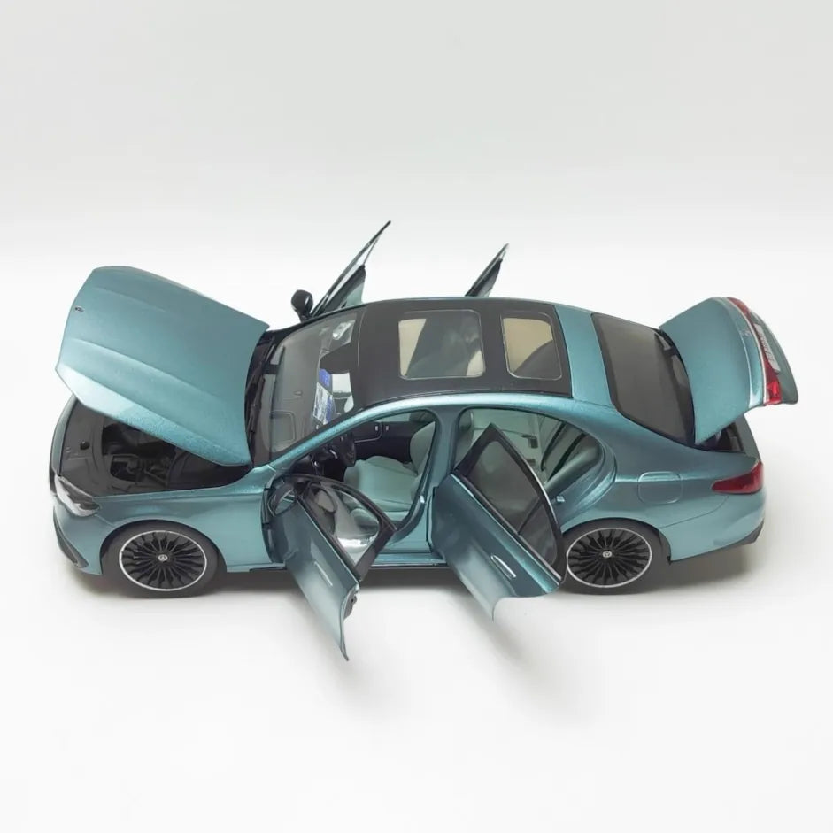 [iScale] 1:18 Mercedes-Benz 2023 E-Klasse W214 Blue Model Car Die-Cast