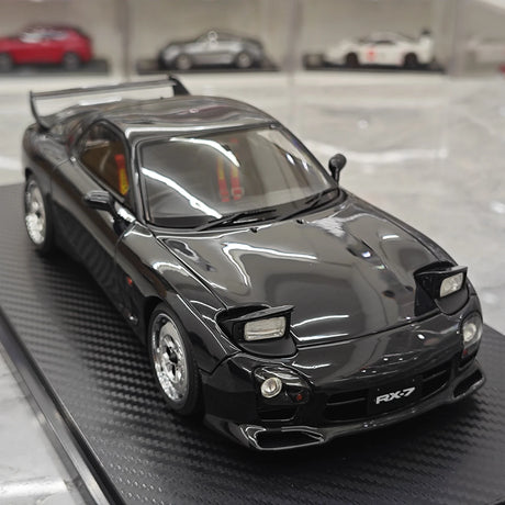Mazda 1992 RX-7 FD3S Black 1:18 resin model car by Ignition - view 10