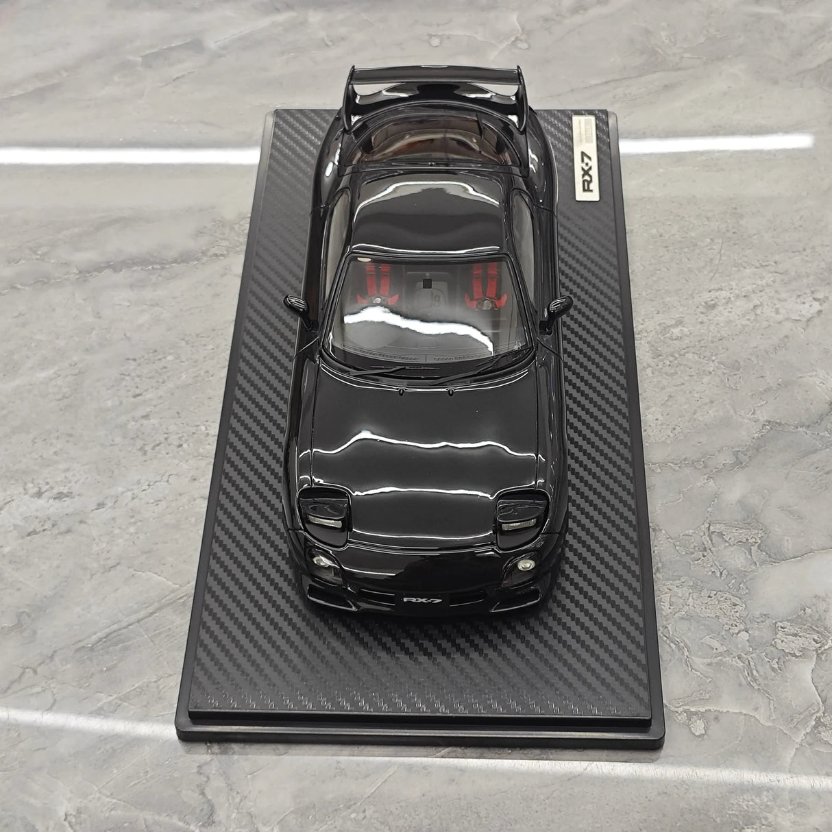 Mazda 1992 RX-7 FD3S Black 1:18 resin model car by Ignition - view 2
