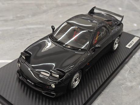 Mazda 1992 RX-7 FD3S Black 1:18 resin model car by Ignition - view 4