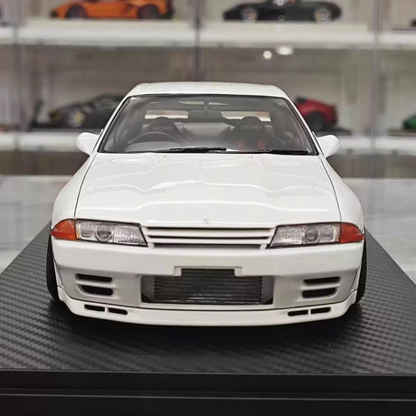[Ignition] 1:18 Nissan 1989 GT-R R32 wit modelauto Hars