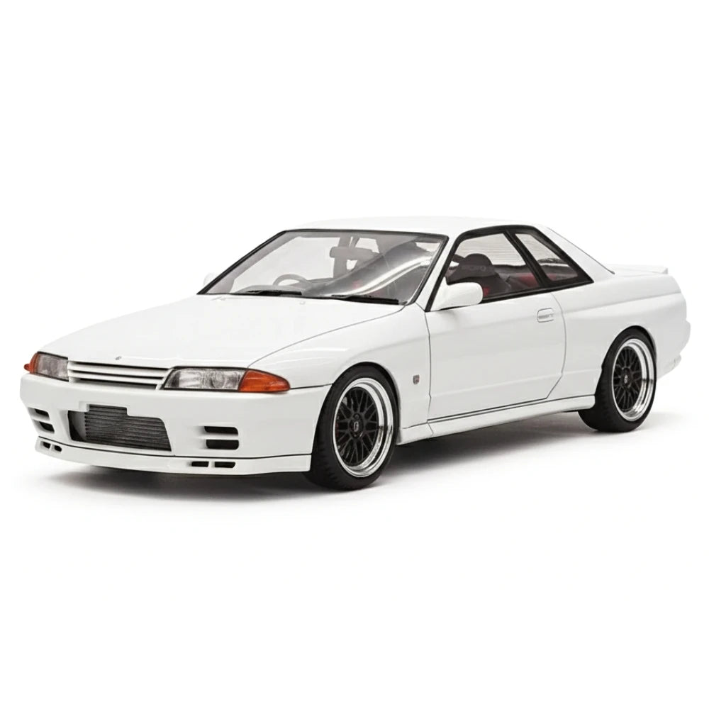 [Ignition] 1:18 Nissan 1989 GT-R R32 vit modellbil harts