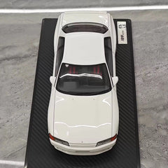 [Ignition] 1:18 Nissan 1989 GT-R R32 vit modellbil harts