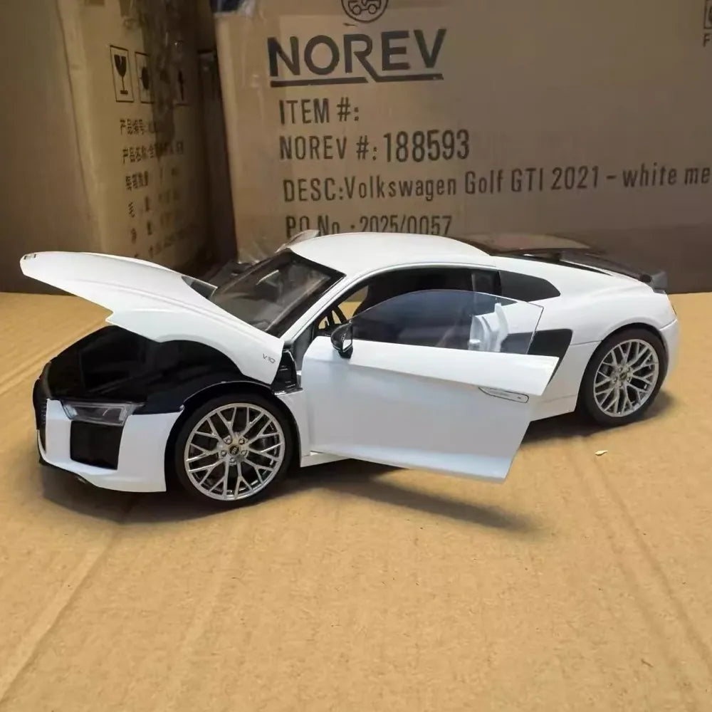 [iMittakaava] 1:18 Audi 2015 R8 V10 Plus Coupe valkoinen pienoismalli Die-Cast